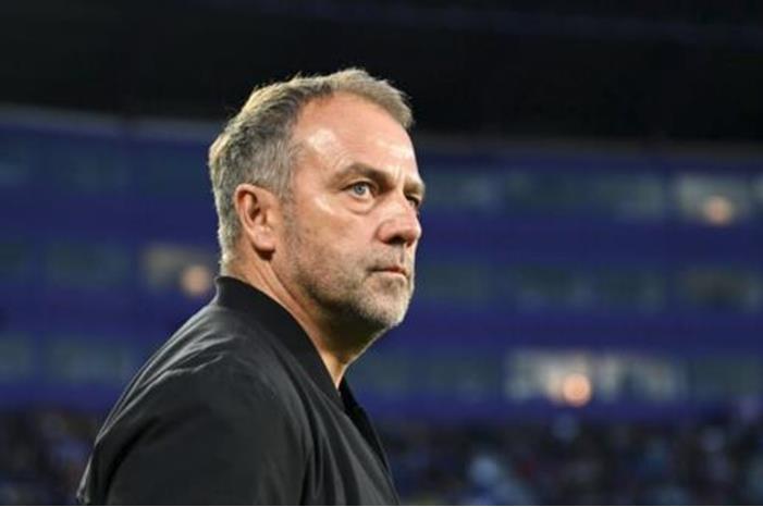 فليك يقطع اجازته ويعود الى برشلونة Capture