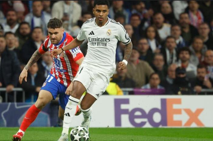 هل تنضم لأرسنال؟ تصرف غامض من رودريجو بعد سؤال مشجع Capture