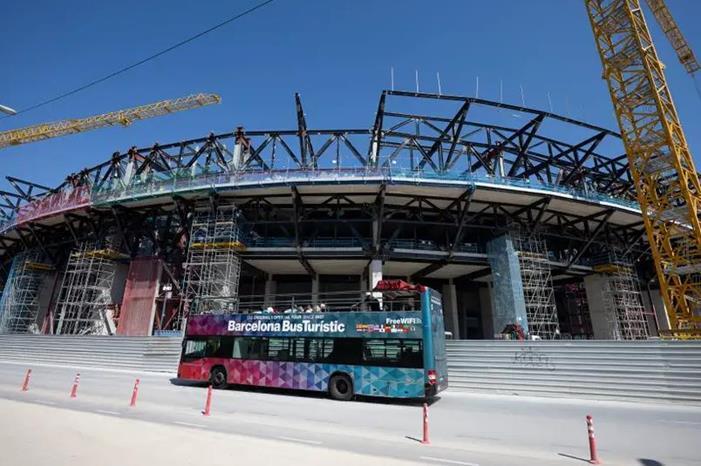 رغم الموافقة.. تشاؤم في برشلونة بشأن العودة إلى كامب نو Capture