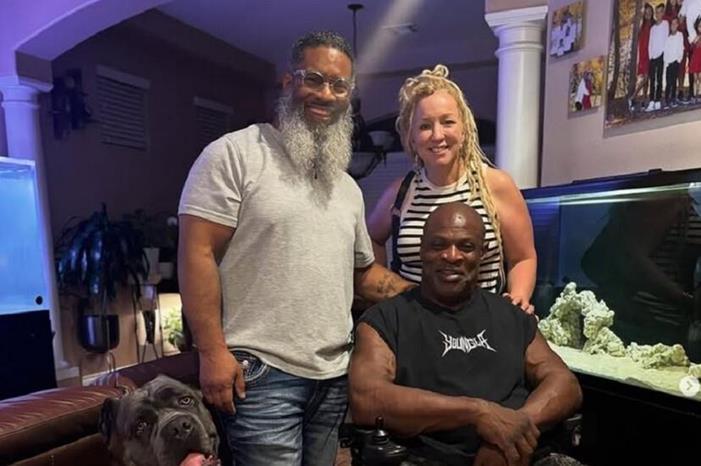 6876eadd4c59b735c656c50c