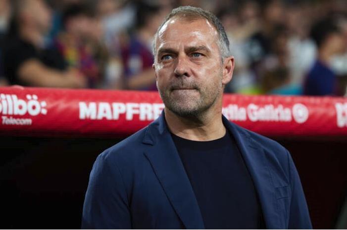 هانز فليك يستبعد 10 لاعبين من الجولة التحضيرية للموسم الجديد Capture