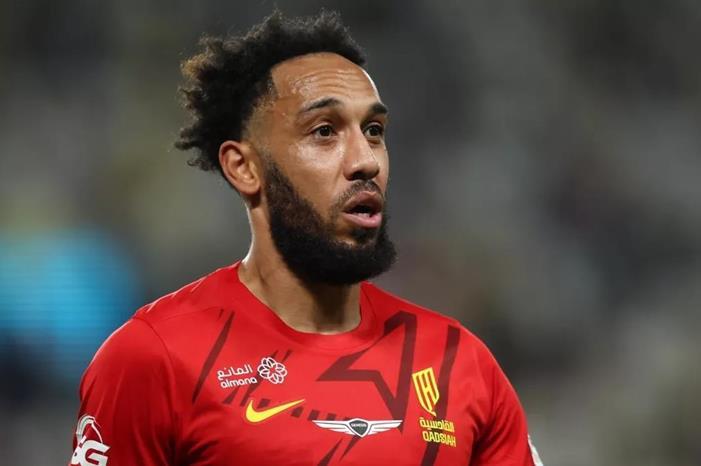 رسمياً.. القادسية يودع أوباميانج ..ومارسيليا يظل الأمل الوحيد Capture