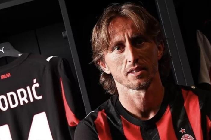 بعد رحيله عن ريال مدريد.. مودريتش يوجه رساله لـ فاسكيز Screenshot 2025-07-18 at 5.46.56 PM