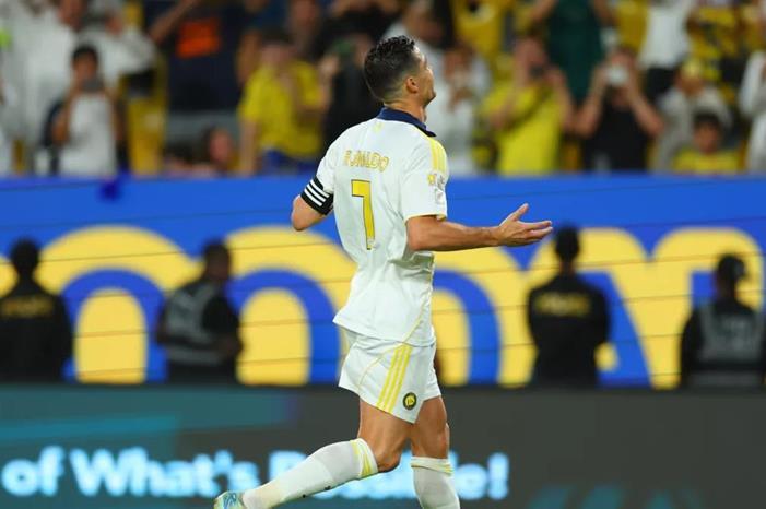 موقف غير متوقّع في معسكر النصر ... فريق ألماني ينسحب بسبب رونالدو Capture