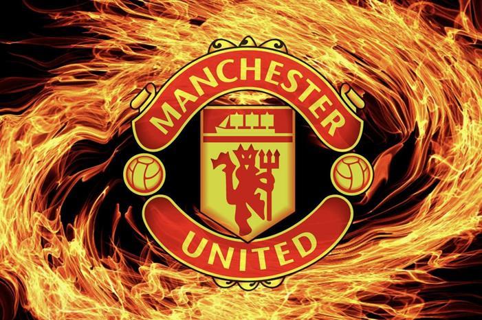 مدافع مانشستر يونايتد يقترب من دوري روشن مانشستر-يونايتد-1