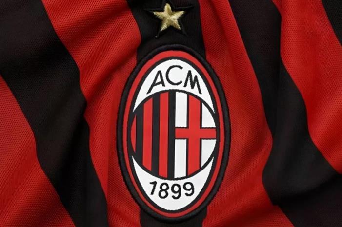 ميلان يسد ثغرة الهلال .. ويحقق أحلام أليجري Capture