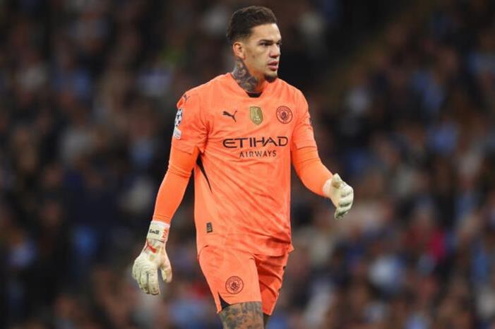 مانشستر سيتي يحسم موقفه النهائي من رحيل إيدرسون Capture