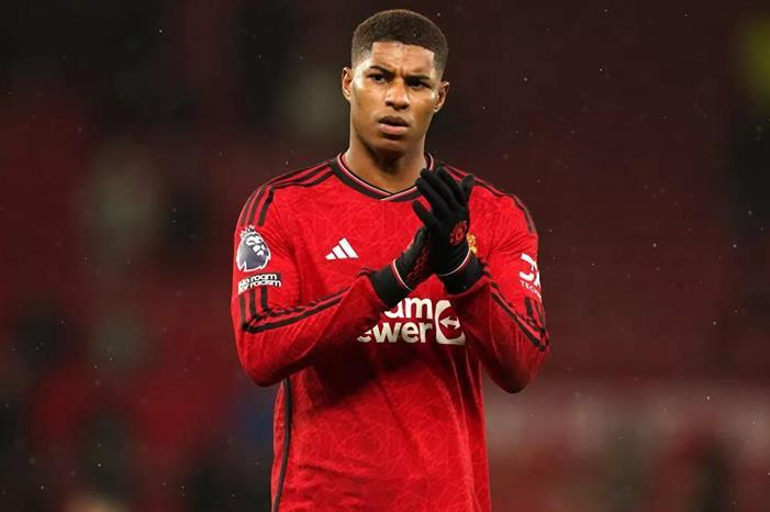 المفاوضات بدأت منذ يناير.. تفاصيل تعاقد برشلونة مع راشفورد Capture