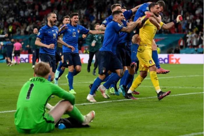 صراع مانشستر يونايتد ومانشستر سيتي على عملاق أوروبا يشتعل Capture