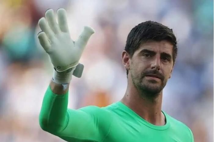 كورتوا يحسم موقفه من العروض السعودية Capture