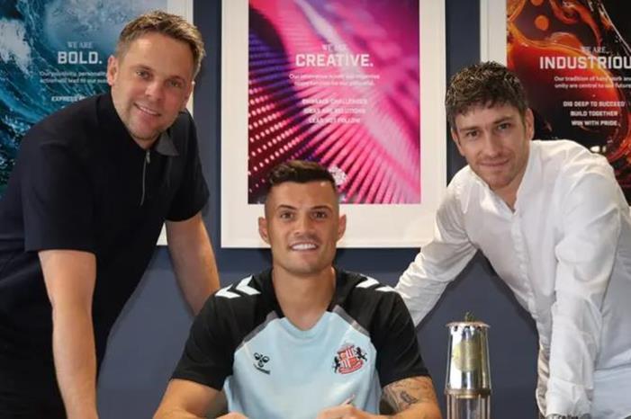 تشاكا ينتقل رسميا إلى سندرلاند الإنجليزي Capture