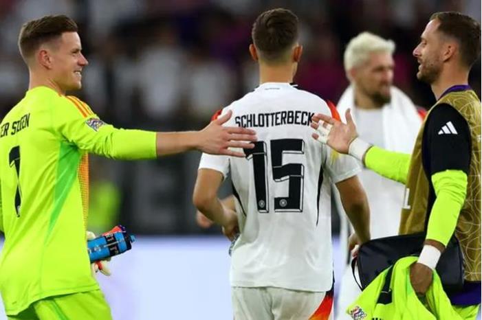 ناغلسمان يحدد الحارس الأول لمنتخب ألمانيا Capture