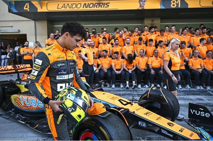 lando-norris-mclaren-prepares-
