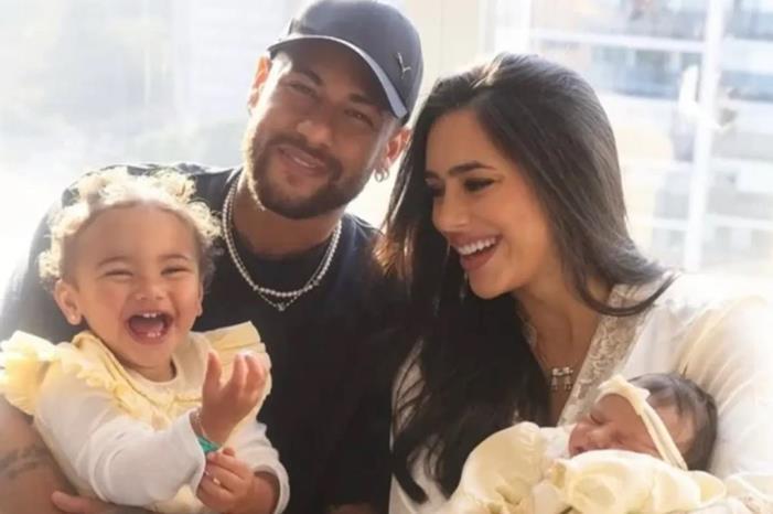 نيمار يرزق بطفلة جديدة Capture