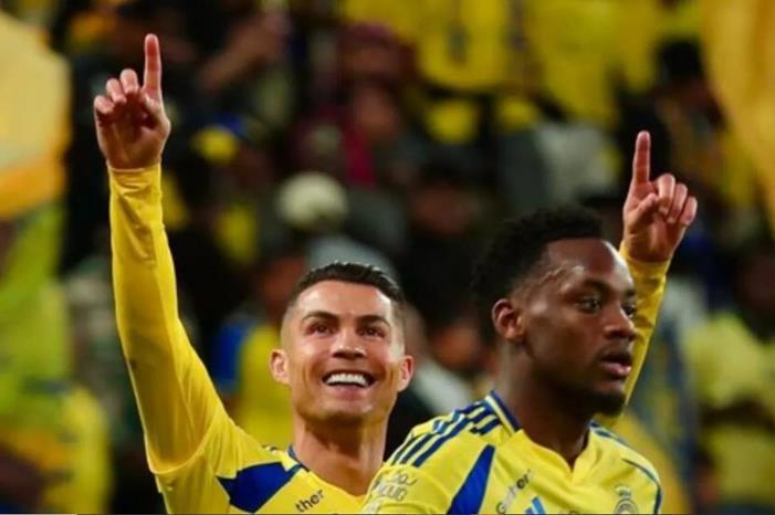 رسميا.. النصر السعودي يعلن رحيل مهاجمه الى تركيا Capture