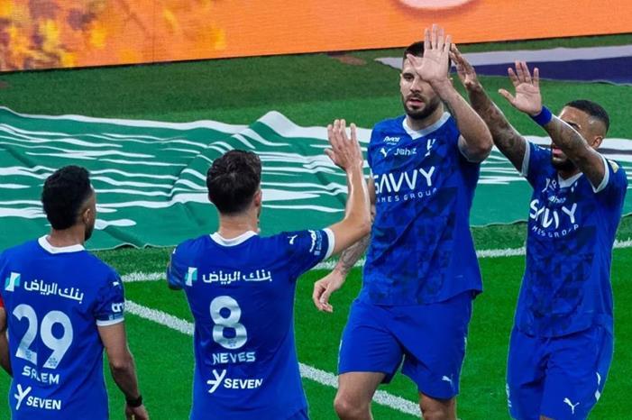 بعد تعثر صفقة أوسيمين .. الهلال يستهدف ضم لاعب يوفنتوس الإيطالي Capture