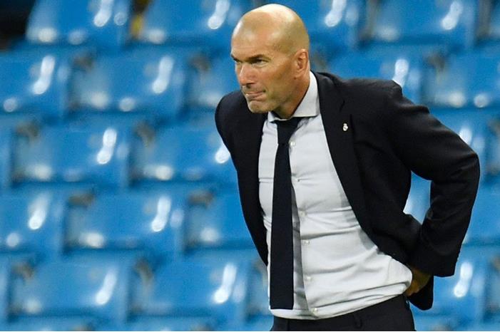 زيدان رفض عرضا مغريا لتدريب يوفنتوس zidane-1200x675