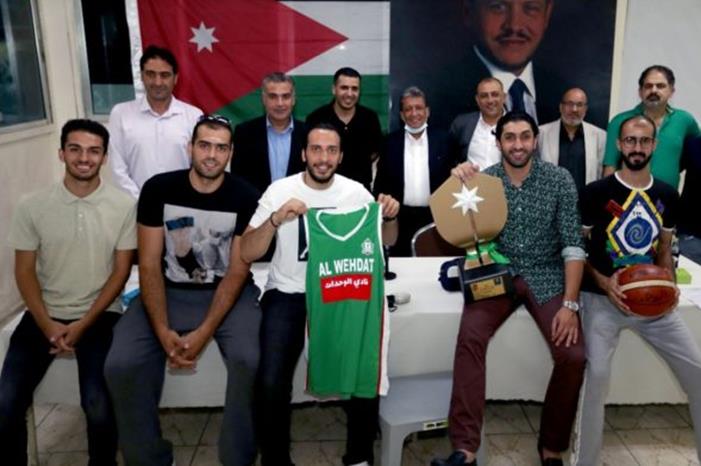 الوحدات يقدم فريق السلة بشكل رسمي 30-650x446