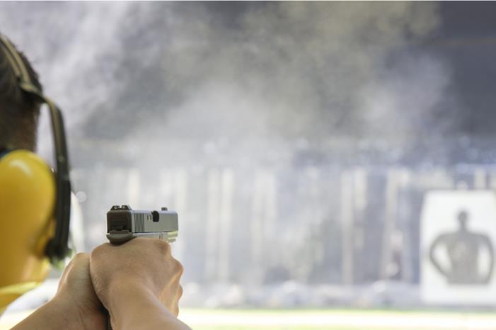 40 راميا ورامية يشاركون ببطولة الاستقلال للرماية shutterstock_577494304