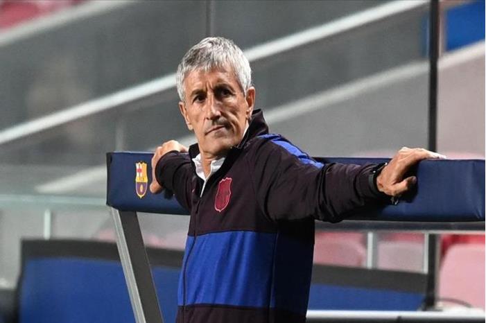 قرار حاسم من برشلونة حول مستقبل سيتين quique-setien-durante-partido-ante-bayern-lisboa-15974409316992020_8_15_12_46