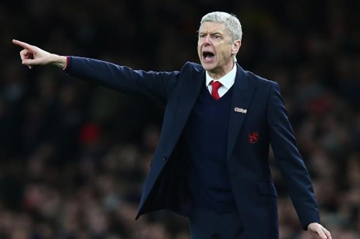 فينجر يكشف حقيقة خلافته لـ رونالد كومان فينجر