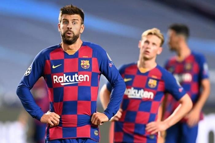 هل يرحل بيكيه الى الدوري الإنجليزي ؟ 210599