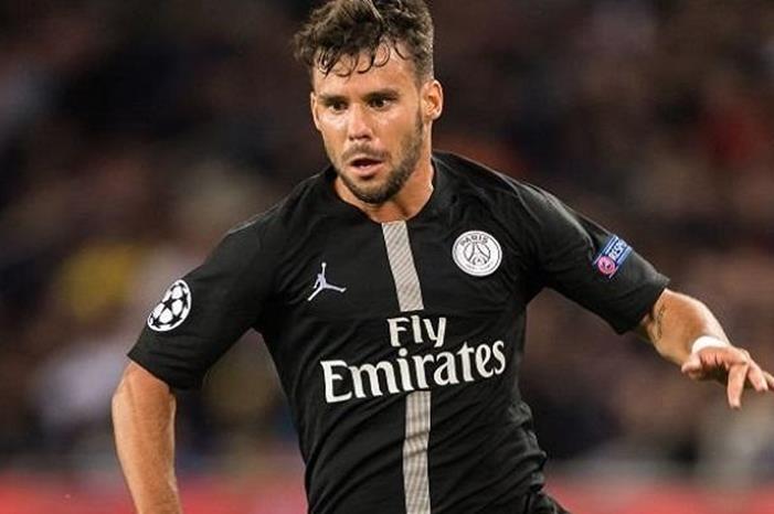 100-123957-bernat-agent-honess-attack_700x400