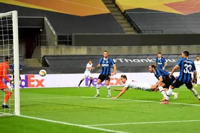 إشبيلية بطلا للدوري الأوروبي 1
