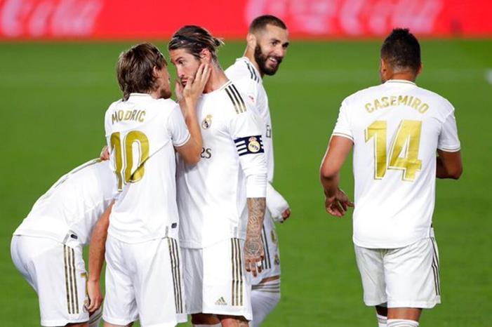 ريال مدريد يتلقى عرضا رسميا لشراء نجم جديد ريال-مدريد-4