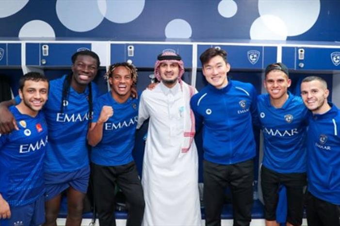 الوحدة يقرر إقامة ممر شرفي لنجوم الهلال 3983311D37439