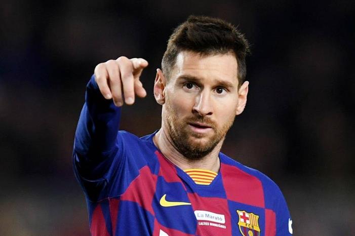 رغم فوز برشلونة..ميسي يرفض مصافحة لاعب نابولي 122723