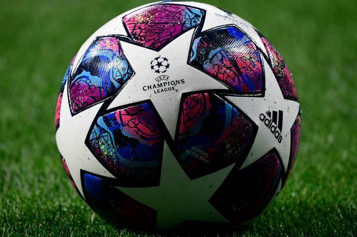 نادي أوروبي مهدد بالعقوبات بسبب أصوات قردة !! champions league