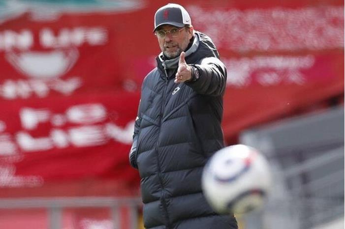 كلوب يدافع عن ليفربول وقراره  61168ee94c59b74d1a7725c4