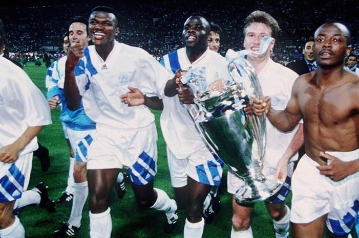 مارسيليا بطل أوروبا الوحيد ،، يسترجع تاريخه ليتحدى ميسي ونيمار marseille_celebrate_winning_the_1992_93_uefa_champions_league