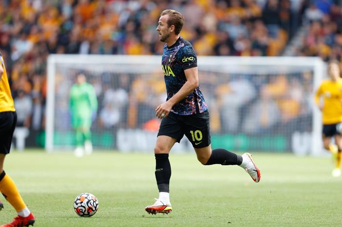 توتنهام يواصل انطلاقته النارية بالدوري الإنجليزي E9aBTQ5WUAE83l7