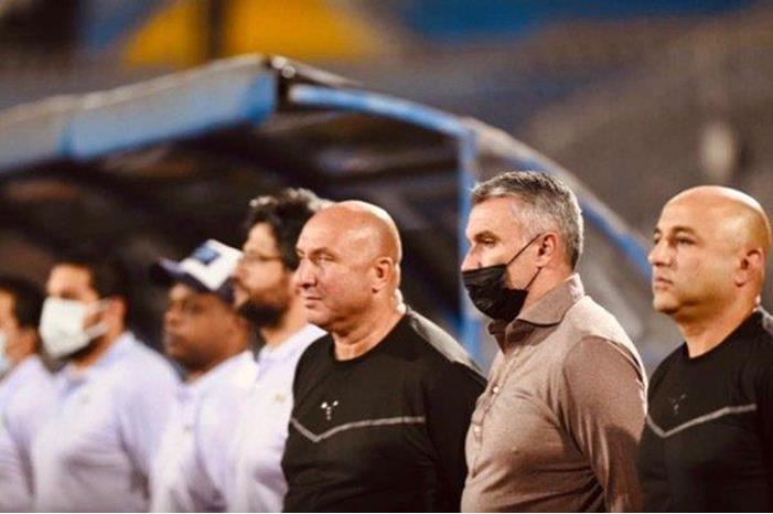 كارتيرون.. الساحر الأبيض يصنع المجد مع الزمالك albums_matches_2626584_1