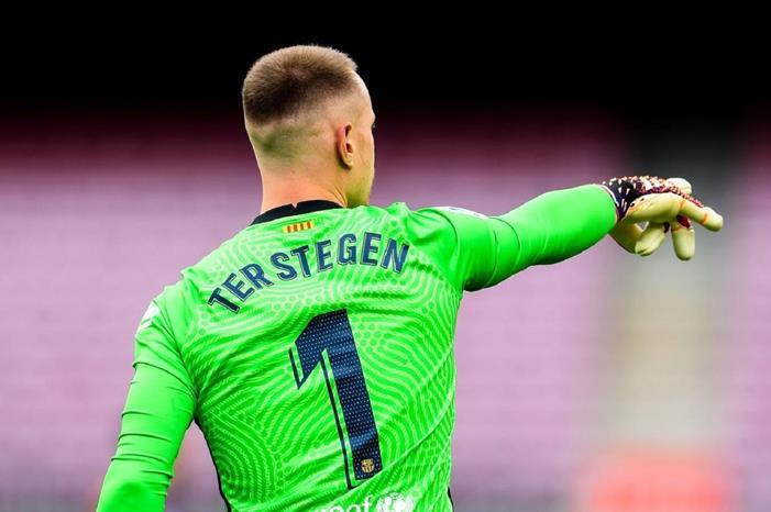 تير شتيغن وكوتينيو جاهزان للمشاركة في مباراة برشلونة وخيتافي ter-Stegen