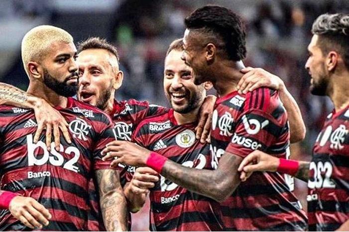 163-113926-flamengo-gremio-river-plate-copa-libertadores_700x400