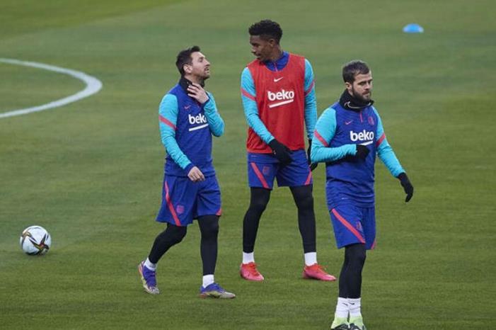 https___everythingbarca.com_wp-content_uploads_getty-images_2018_08_1296721589-850x560