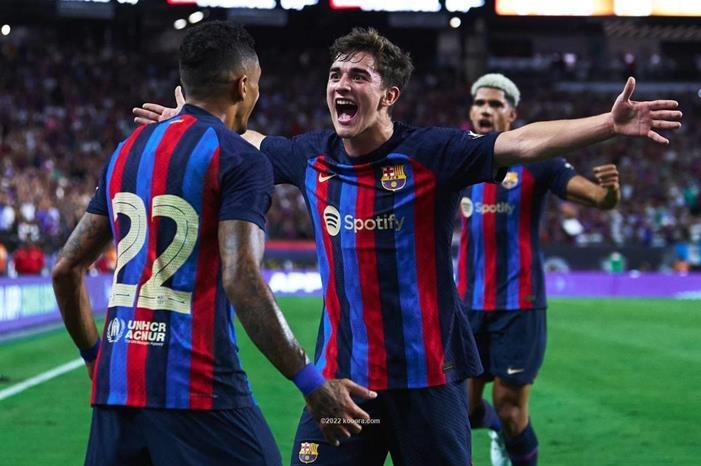 برشلونة يسابق الزمن لحل أزمته mhmed_aziz_january_1_1_2019_january_koo_1_ahmed_hassan_fyzzz5zwaambd3b