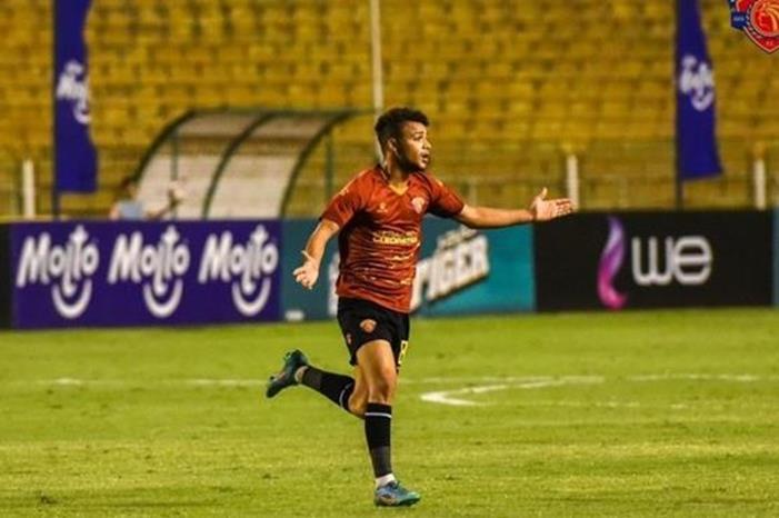 مصطفى ميسي يتحدث عن مستقبله بعد اهتمام الأهلي بضمه ewewe