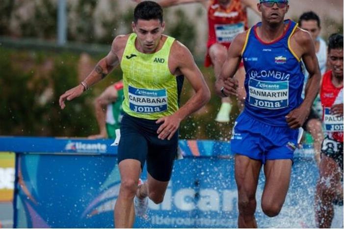 شاهد.. عداء يخطف الأنظار رغم وصوله نهاية السباق أخيرا 62fccc274c59b7400a158a92