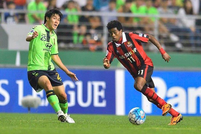 أدريانو ،، هداف برازيلي لن يتكرر Carlos-Adriano-1