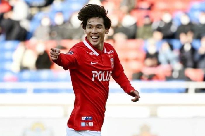 إيساكا: النهج الهجومي والتفاؤل سيساعد أوراوا على تجاوز جوهور Ataru-Esaka---Urawa-Red-Diamonds