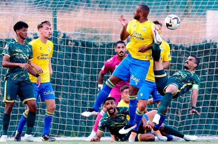 النصر أمام لاس بالماس