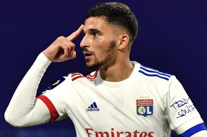 النصر السعودي يجدد اهتمامه بضم حسام عوار بناء على طلب رودي غارسيا Houssem-ouar