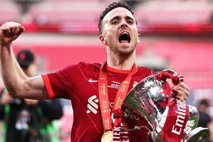 ليفربول يكافي جوتا بعقد جديد ليعزز مستقبل هجومه gota