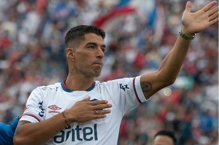 لا يوجد قماش لقميص الوحش .. فريق لويس سواريز يواجه أزمة القمصان 62e9191f4c59b73e621df400