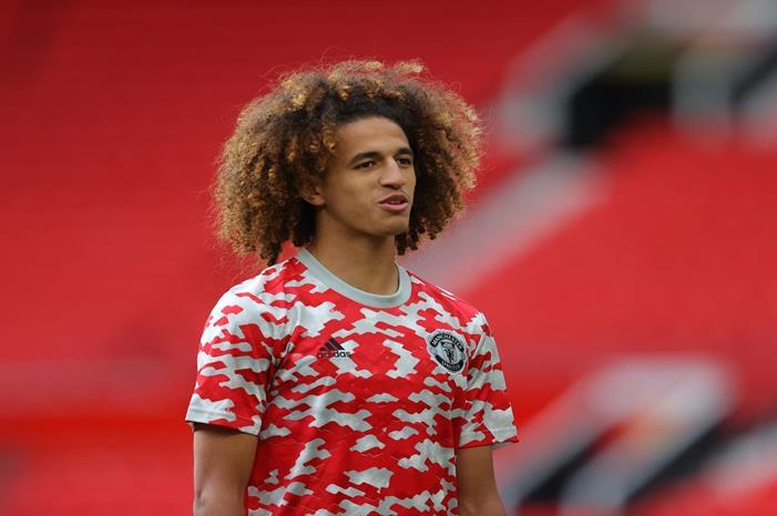 بيكيه يرغب في ضم المجبري لناديه GettyImages-1331404373