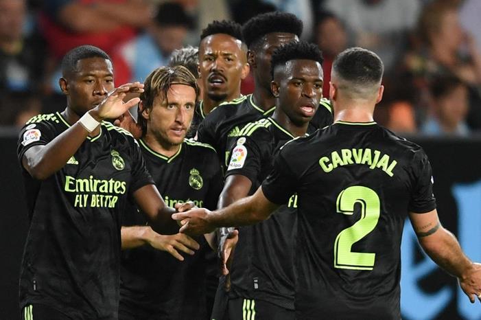 ريال مدريد ينتظر رحلة صعبة للحفاظ على لقب أبطال أوروبا realceli